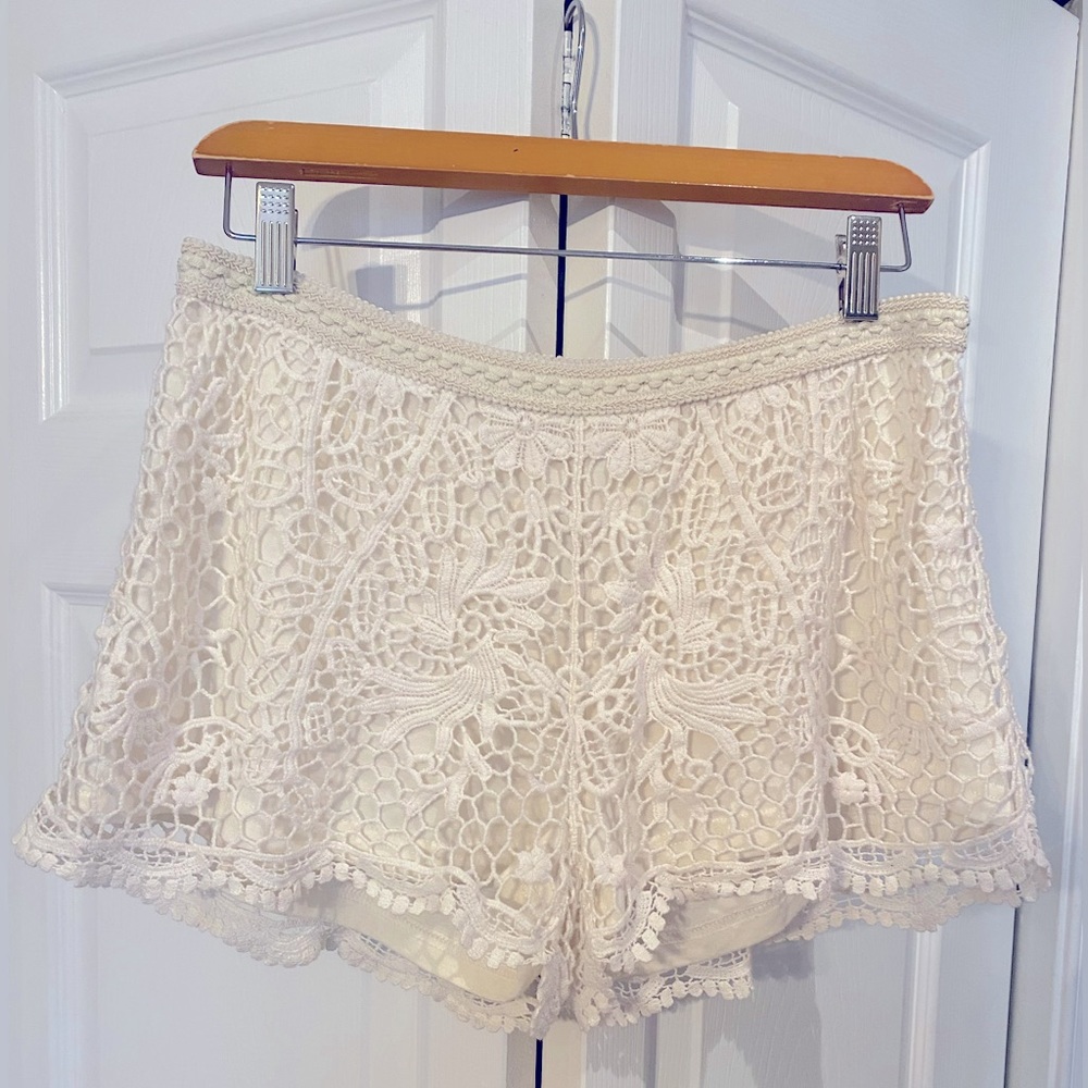 Mossimo lace crochet shorts women’s large floral pull on bohemian